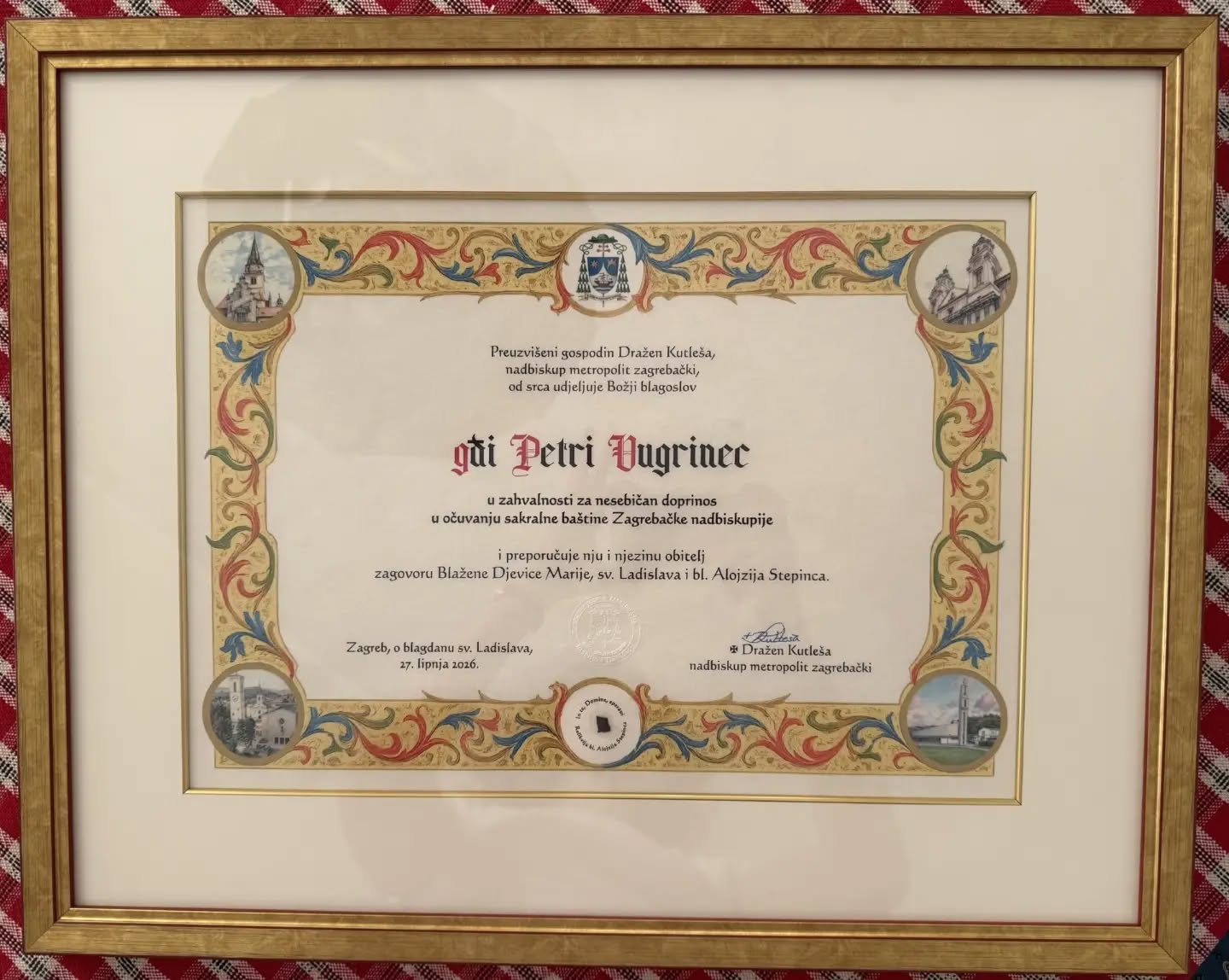 Priznanje dr. sc. Petri Vugrinec za doprinos u očuvanju sakralne baštine Zagrebačke nadbiskupije
